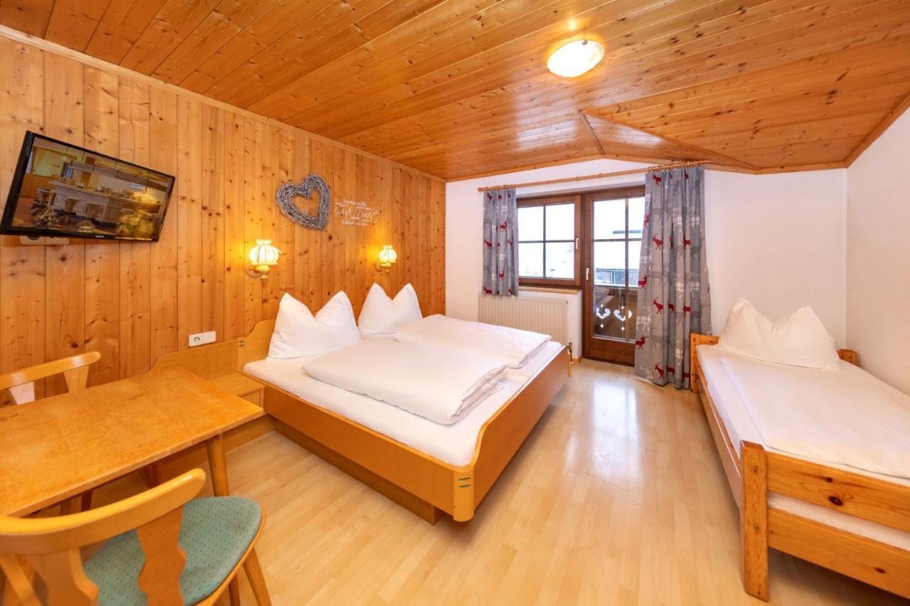 Pension Alpenrose Maishofen Exteriér fotografie