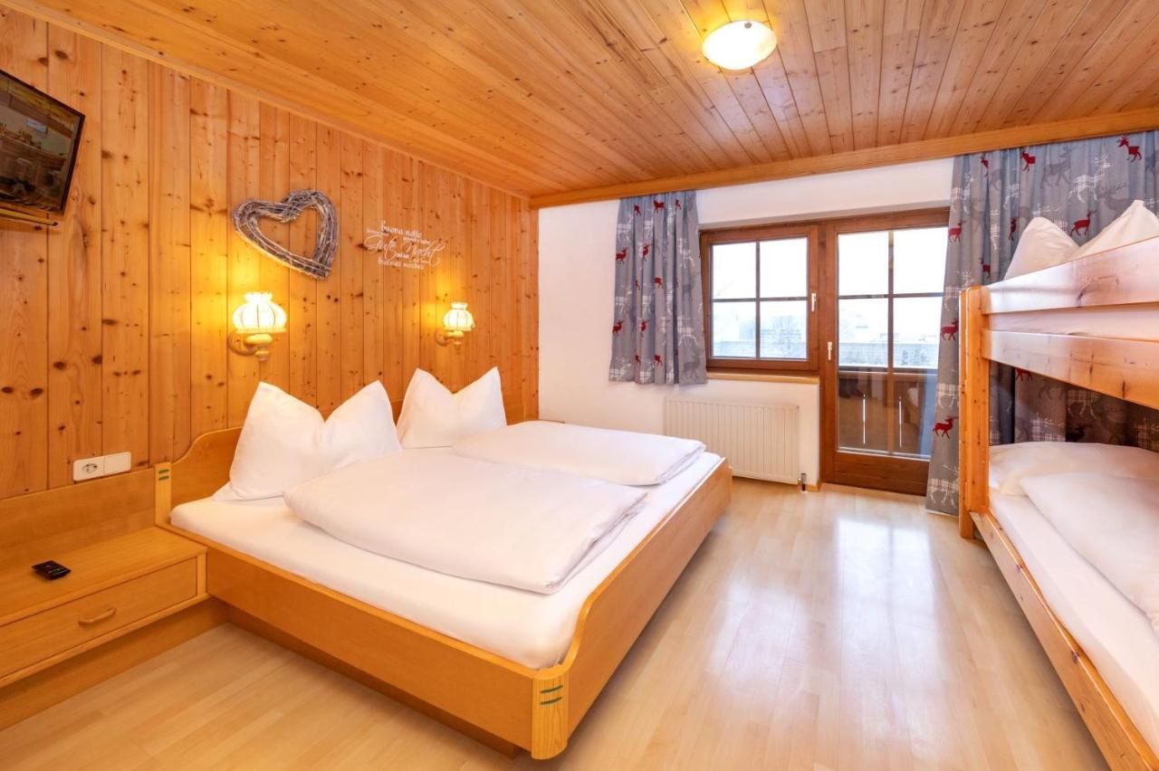 Pension Alpenrose Maishofen Exteriér fotografie