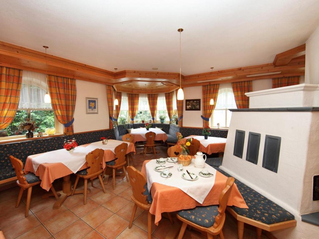 Pension Alpenrose Maishofen Exteriér fotografie